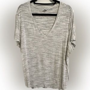 WSS3. EUC V-Neck Short Sleeve T-Shirt | XXL